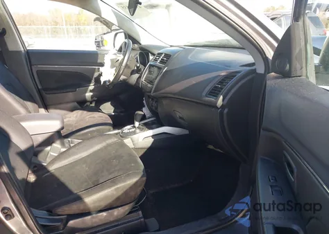 2014 Mitsubishi Outlander Sport Es z USA, uszkodzony, nr VIN 4A4AP3AU0EE004622